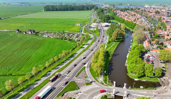 De N247 bij Monnickendam vanuit de lucht